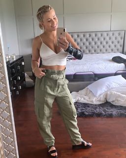 Paige VanZant feet photo thumbnail