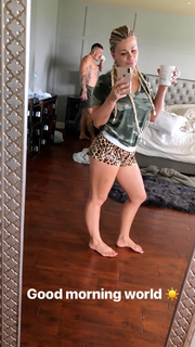 Paige VanZant feet photo thumbnail