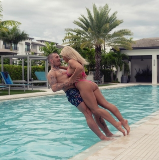 Paige VanZant feet photo thumbnail