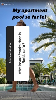 Paige VanZant feet photo thumbnail