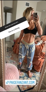 Paige VanZant feet photo thumbnail