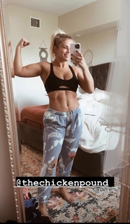 Paige VanZant feet photo thumbnail