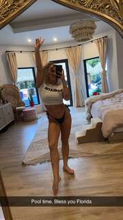 Paige VanZant feet photo thumbnail