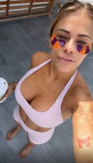 Paige VanZant feet photo thumbnail
