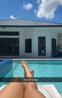 Paige VanZant feet photo thumbnail