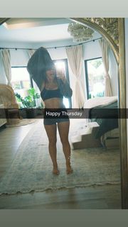 Paige VanZant feet photo thumbnail