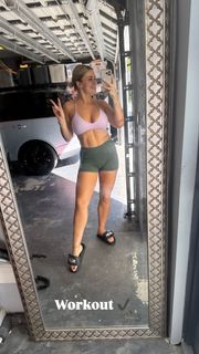 Paige VanZant feet photo thumbnail