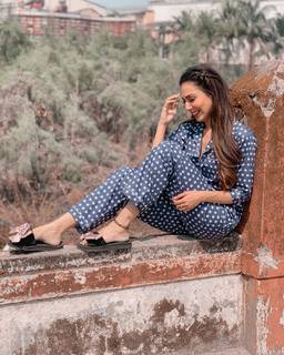 Palak Purswani feet photo 4