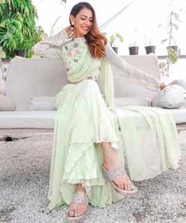 Palak Purswani feet photo 3