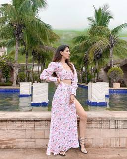 Palak Purswani feet photo 8