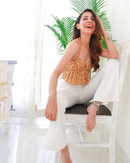 Palak Purswani feet photo 6