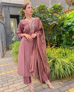 Palak Purswani feet photo 12