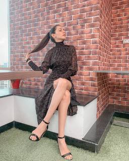 Palak Purswani feet photo 10
