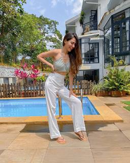 Palak Purswani feet photo 1