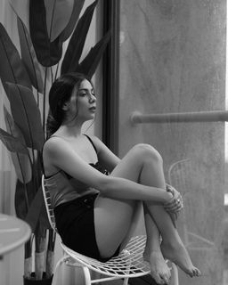 Palak Purswani feet photo 5