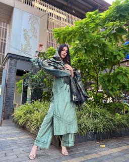 Palak Purswani feet photo 15