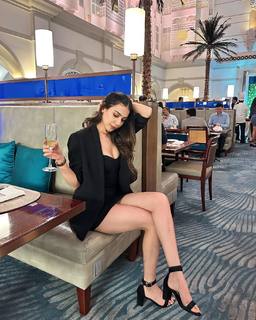 Palak Purswani feet photo 5