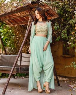 Palak Purswani feet photo 4