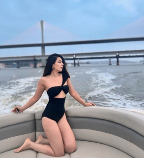 Palak Purswani feet photo 12
