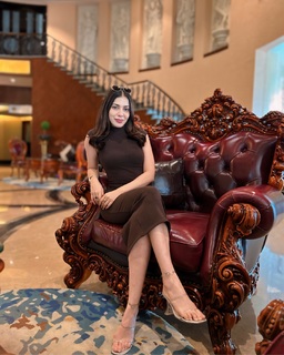 Palak Purswani feet photo 4