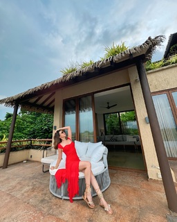 Palak Purswani feet photo 19