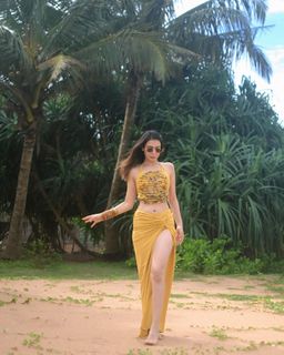 Palak Purswani feet photo 15
