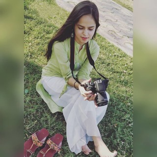 Palak Sidhwani feet photo 2