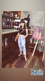 Palak Sidhwani feet photo 8
