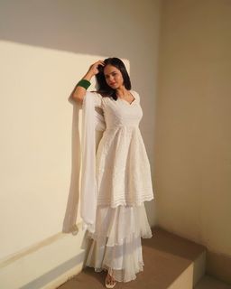 Palak Sidhwani feet photo 18