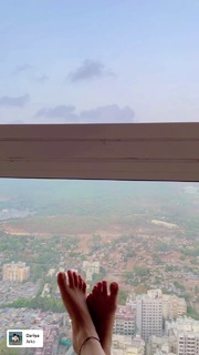 Palak Sidhwani feet photo 5