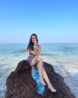 Palak Sidhwani feet photo 17
