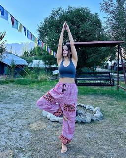 Palak Sidhwani feet photo 5