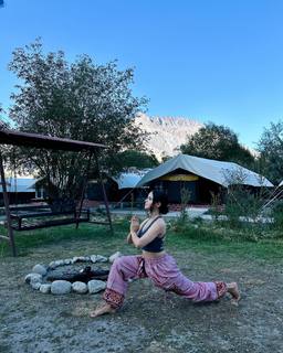 Palak Sidhwani feet photo 3