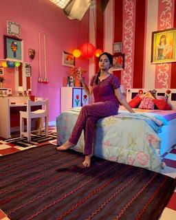 Palak Sidhwani feet photo 3