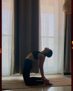 Palak Sidhwani feet photo 5