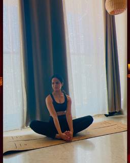 Palak Sidhwani feet photo 4