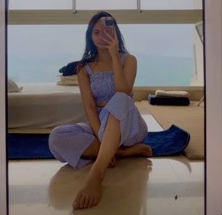 Palak Sidhwani feet photo 1