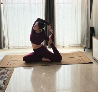Palak Sidhwani feet photo 4