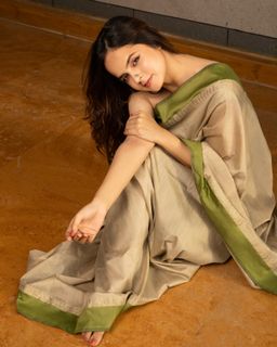 Palak Sidhwani feet photo 4