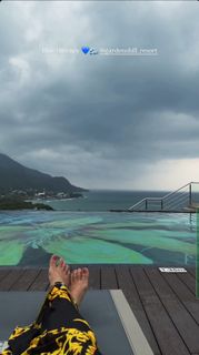 Palak Sidhwani feet photo 12