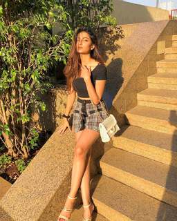 Palak Tiwari feet photo 19