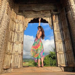 Palak Tiwari feet photo 8