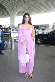 Palak Tiwari feet photo 9