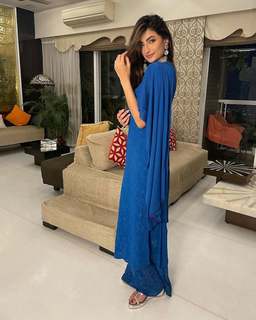 Palak Tiwari feet photo 11