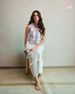 Palak Tiwari feet photo 20