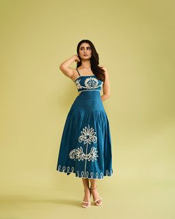Palak Tiwari feet photo 9