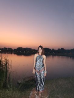 Palak Tiwari feet photo 3