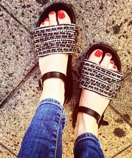 Palina Rojinski feet photo thumbnail