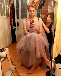 Palina Rojinski feet photo thumbnail