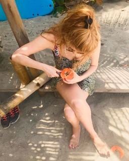 Palina Rojinski feet photo thumbnail